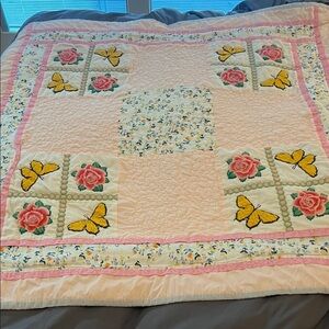 Beautiful Floral and Butterfly Quilt